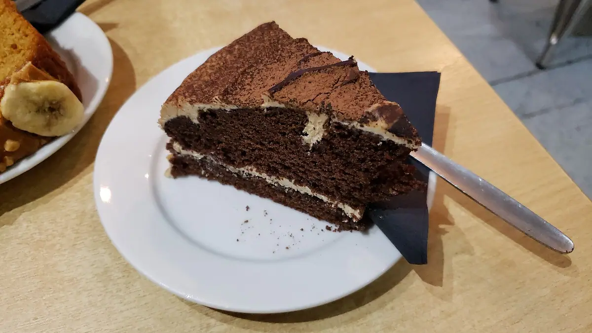 The Incredible Cake Company – cake maker in Eastbourne town centre